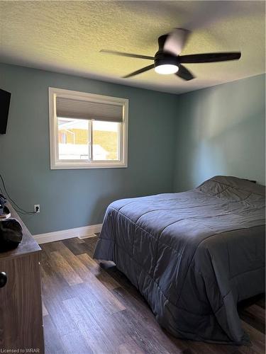 501 3Rd Street, Hanover, ON - Indoor Photo Showing Bedroom