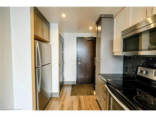 514-330 Phillip Street, Waterloo, ON - Indoor Photo Showing Kitchen With Stainless Steel Kitchen