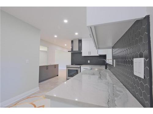 264 Shakespeare Drive, Waterloo, ON - Indoor Photo Showing Kitchen