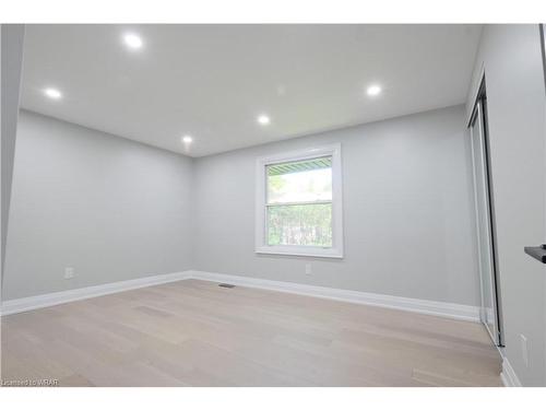 264 Shakespeare Drive, Waterloo, ON - Indoor Photo Showing Other Room