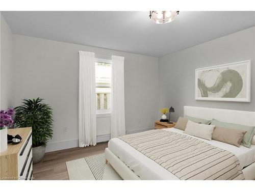 71 Taylor Road Road, Bracebridge, ON - Indoor Photo Showing Bedroom