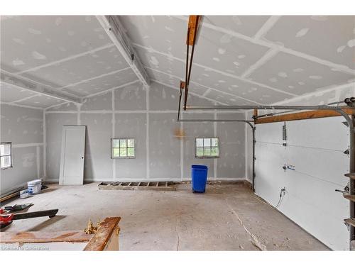 71 Taylor Road Road, Bracebridge, ON - Indoor Photo Showing Garage