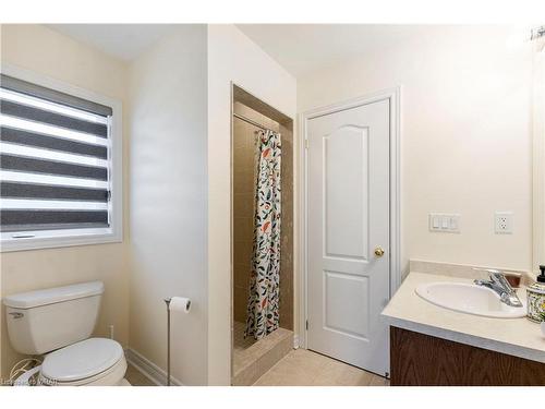 599 Pinery Trail, Waterloo, ON - Indoor Photo Showing Bathroom