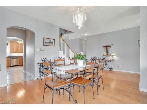 32 Apple Ridge Drive, Kitchener, ON - Indoor Photo Showing Dining Room