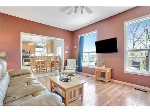 32 Apple Ridge Drive, Kitchener, ON - Indoor Photo Showing Living Room
