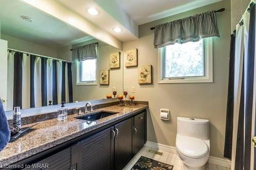 199 Riverbank Drive, Cambridge, ON - Indoor Photo Showing Bathroom