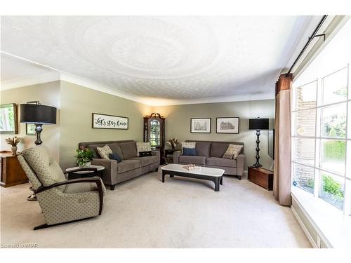 199 Riverbank Drive, Cambridge, ON - Indoor Photo Showing Living Room