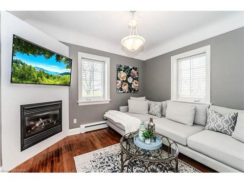 218 Woolwich Street, Kitchener, ON - Indoor Photo Showing Living Room With Fireplace