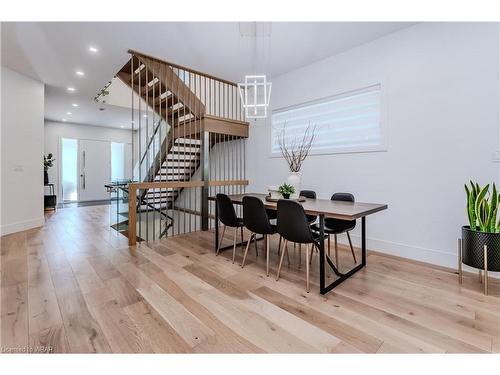 320 Otterbein Road, Kitchener, ON - Indoor Photo Showing Dining Room