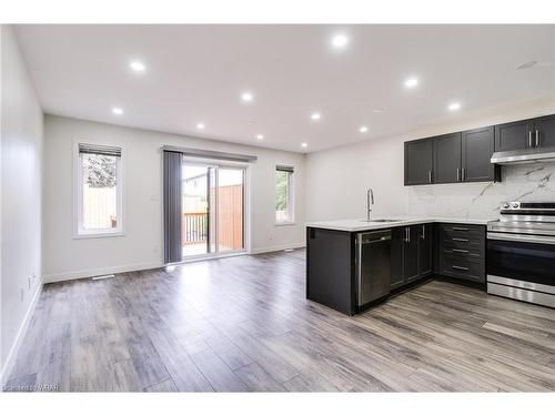 36 Pony Way Way, Kitchener, ON - Indoor Photo Showing Kitchen