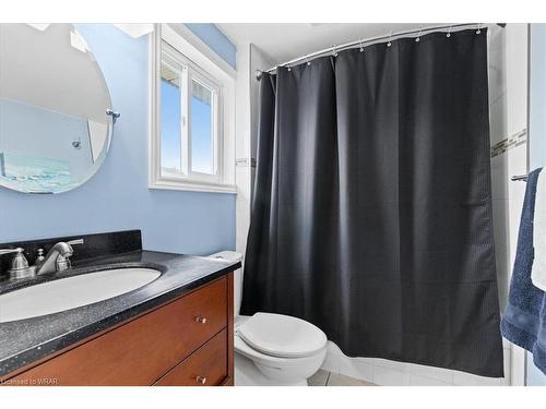 301 Benesfort Crescent, Kitchener, ON - Indoor Photo Showing Bathroom