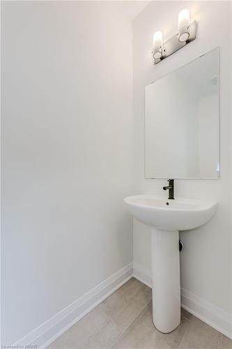 Lot 11-14 Carina Crescent, Kitchener, ON - Indoor Photo Showing Bathroom