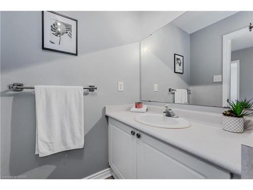 111 Wheatland Drive, Cambridge, ON - Indoor Photo Showing Bathroom