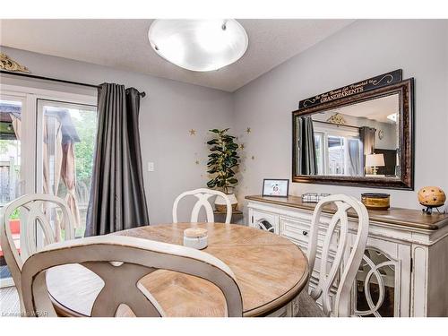 10-42 Fallowfield Drive, Kitchener, ON - Indoor Photo Showing Dining Room