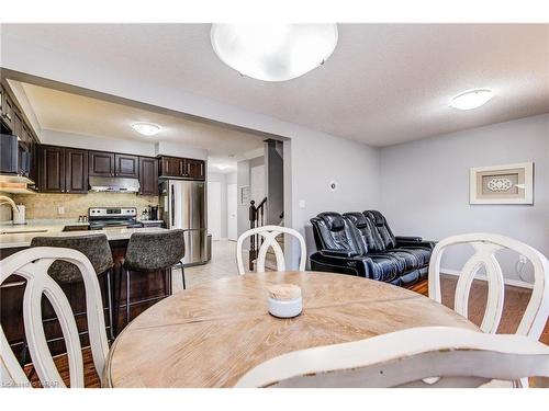 10-42 Fallowfield Drive, Kitchener, ON - Indoor Photo Showing Dining Room