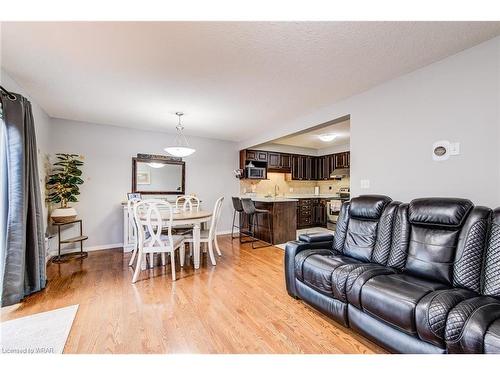 10-42 Fallowfield Drive, Kitchener, ON - Indoor Photo Showing Living Room