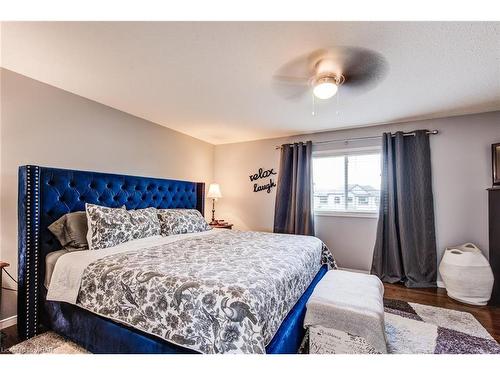 10-42 Fallowfield Drive, Kitchener, ON - Indoor Photo Showing Bedroom