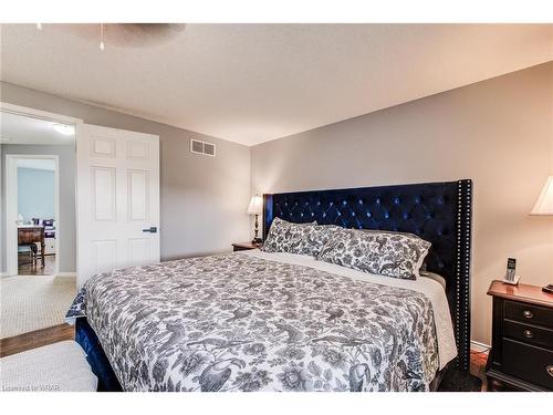 10-42 Fallowfield Drive, Kitchener, ON - Indoor Photo Showing Bedroom