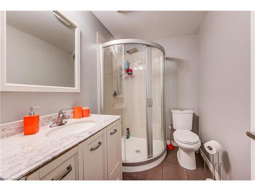 10-42 Fallowfield Drive, Kitchener, ON - Indoor Photo Showing Bathroom