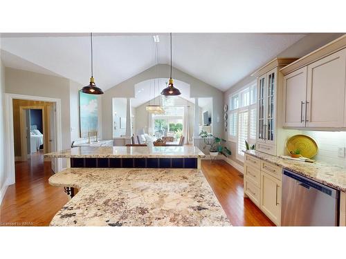 21 Charleston Place, Kitchener, ON - Indoor Photo Showing Kitchen With Upgraded Kitchen