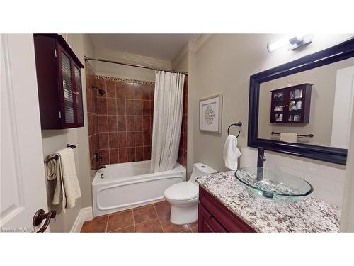 21 Charleston Place, Kitchener, ON - Indoor Photo Showing Bathroom