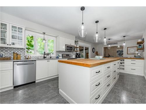 210 Glenforest Road, Cambridge, ON - Indoor Photo Showing Kitchen With Upgraded Kitchen