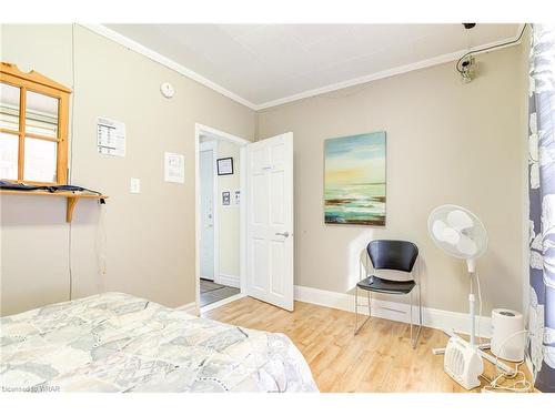 1405 King Street E, Cambridge, ON - Indoor Photo Showing Bedroom