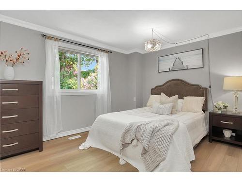 60 Cindy Avenue, Cambridge, ON - Indoor Photo Showing Bedroom
