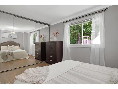 60 Cindy Avenue, Cambridge, ON - Indoor Photo Showing Bedroom