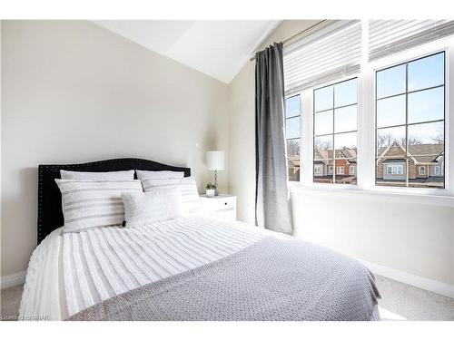 32 Jenkins Street, Grand Valley, ON - Indoor Photo Showing Bedroom