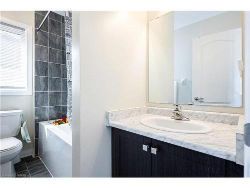 32 Jenkins Street, Grand Valley, ON - Indoor Photo Showing Bathroom