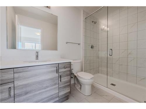 J078-7 Urbane Boulevard, Kitchener, ON - Indoor Photo Showing Bathroom