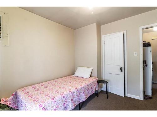 311 Weir Street N, Hamilton, ON - Indoor Photo Showing Bedroom