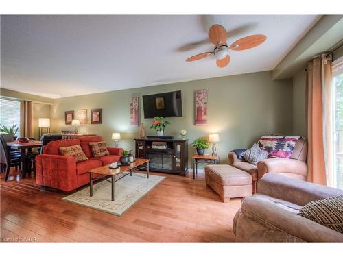 447 Grand Ridge Drive, Cambridge, ON - Indoor Photo Showing Living Room