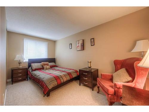 447 Grand Ridge Drive, Cambridge, ON - Indoor Photo Showing Bedroom
