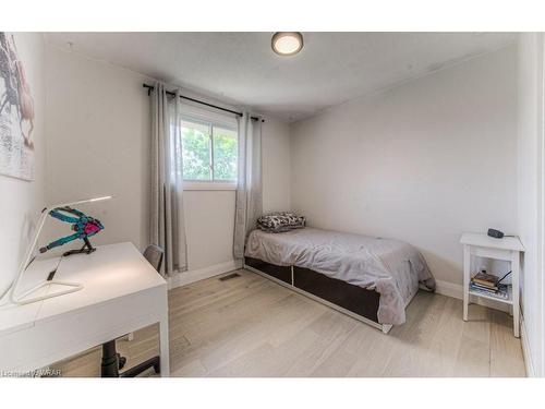 634 Pineridge Road, Waterloo, ON - Indoor Photo Showing Bedroom