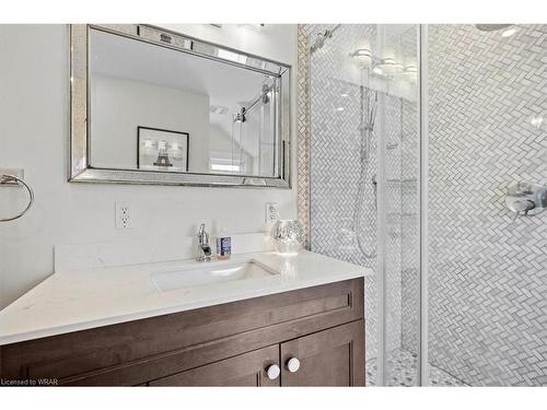 46 Fairview Avenue, Kitchener, ON - Indoor Photo Showing Bathroom