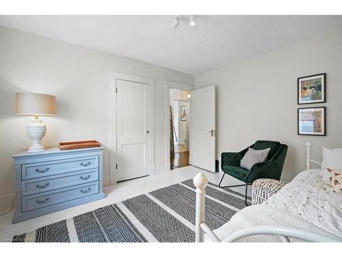 46 Fairview Avenue, Kitchener, ON - Indoor Photo Showing Bedroom