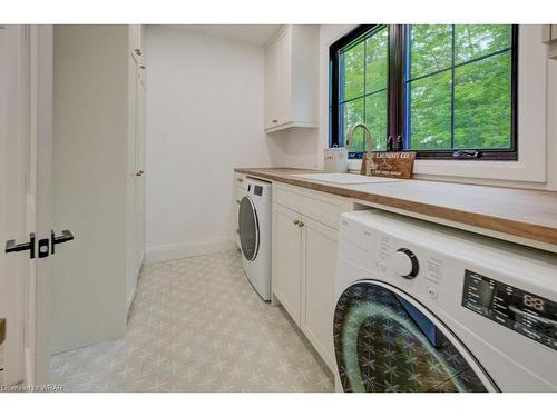 5645 First Line, Erin, ON - Indoor Photo Showing Laundry Room