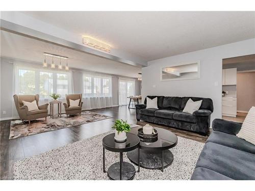 64 Meadowlane Drive, Kitchener, ON - Indoor Photo Showing Living Room