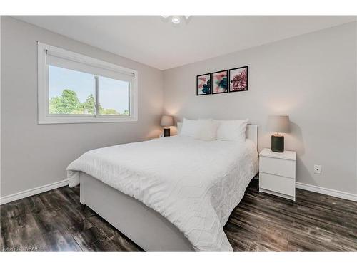 64 Meadowlane Drive, Kitchener, ON - Indoor Photo Showing Bedroom