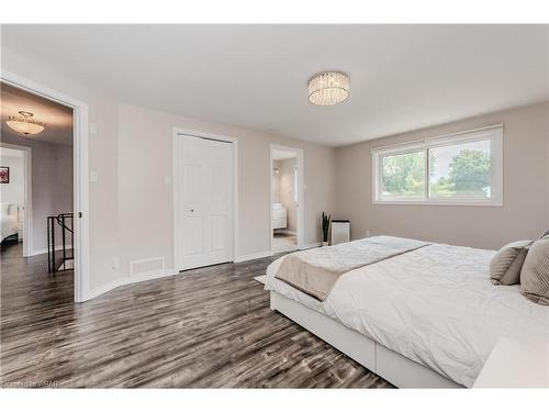 64 Meadowlane Drive, Kitchener, ON - Indoor Photo Showing Bedroom