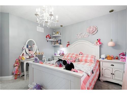 15 Grundy Crescent, Grand Valley, ON - Indoor Photo Showing Bedroom