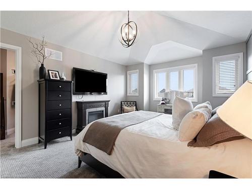 15 Grundy Crescent, Grand Valley, ON - Indoor Photo Showing Bedroom