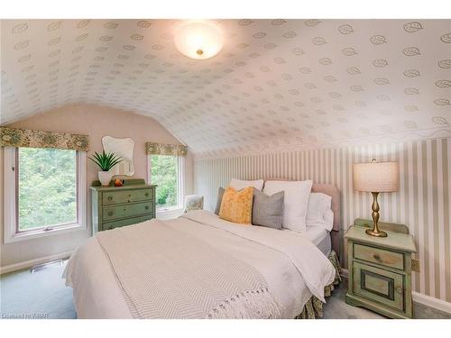 368 Warrington Drive, Waterloo, ON - Indoor Photo Showing Bedroom