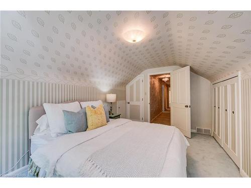 368 Warrington Drive, Waterloo, ON - Indoor Photo Showing Bedroom