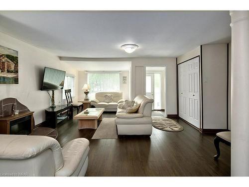 42 5Th Lane, Wasaga Beach, ON - Indoor Photo Showing Living Room