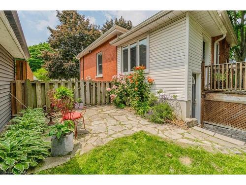 9 Chalmers Street N, Cambridge, ON - Outdoor With Deck Patio Veranda