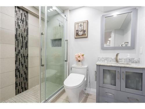 920 River Ridge Court, Kitchener, ON - Indoor Photo Showing Bathroom