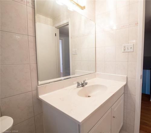 107 Glenroy Crescent, London, ON - Indoor Photo Showing Bathroom